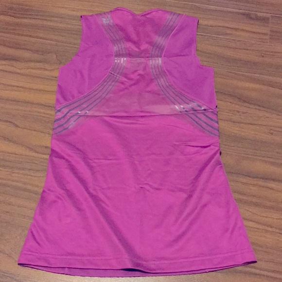 (3/$35) Like-new Reebok EasyTone compression top - Picture 3 of 4